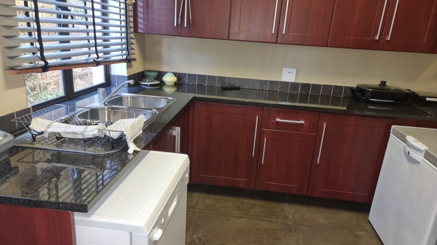 6 Bedroom Property for Sale in Merryhill Eastern Cape